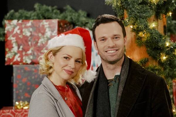 A Storybook Christmas - Promo - Ali Liebert, Jake Epstein