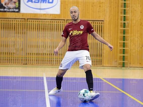 Do semifinále poháru postoupila Chrudim i Sparta | FOTBAL.CZ