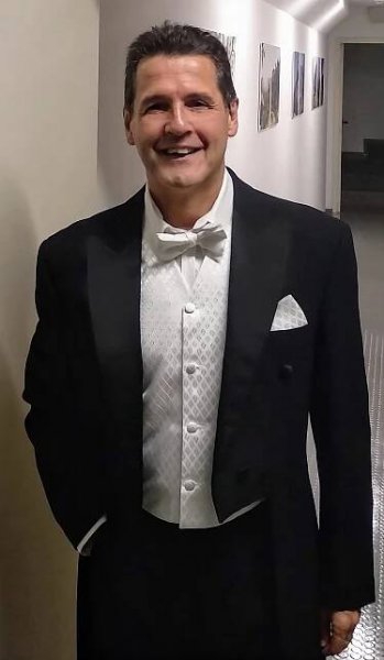 Joaquín Asiáin – Tenor