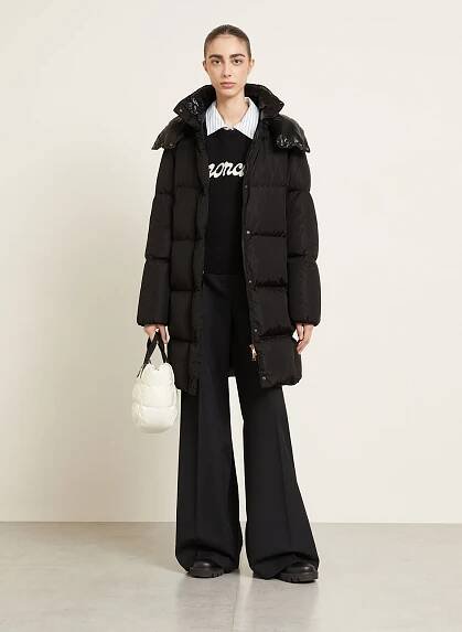 MONCLER Péřový kabát LITTLE ČERNÁ