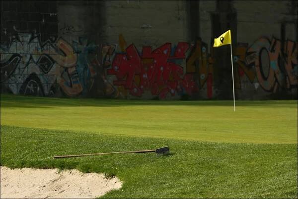 okolí deváté jamky, Golf Club Hodkovičky / Branický most (most Inteligence)