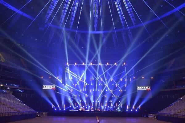The legendary Czech singer in the O2 arena | oneAVteam