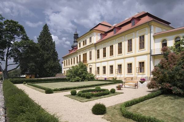 Zámek Svojšín | Tachov město