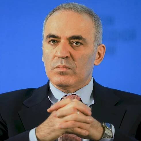 Garri Kasparov: *13.4.1963, ruský šachista