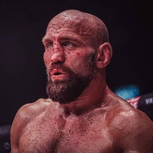 FOTO: Petr "Monster" Kníže. – stránka 8