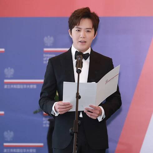 Li Yundi Is Detained in China on Suspicion of Prostitution