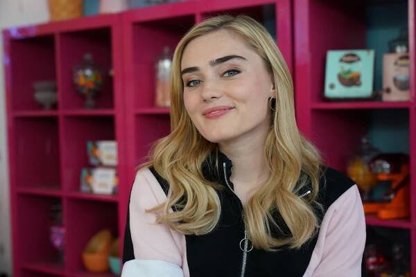 Americká manželka - The Guardian - Z natáčení - Meg Donnelly