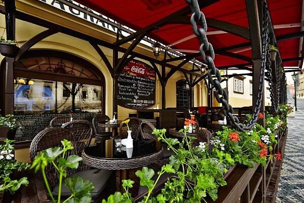 Restaurace U císařů: Restaurace U císařů v areálu Pražského hradu