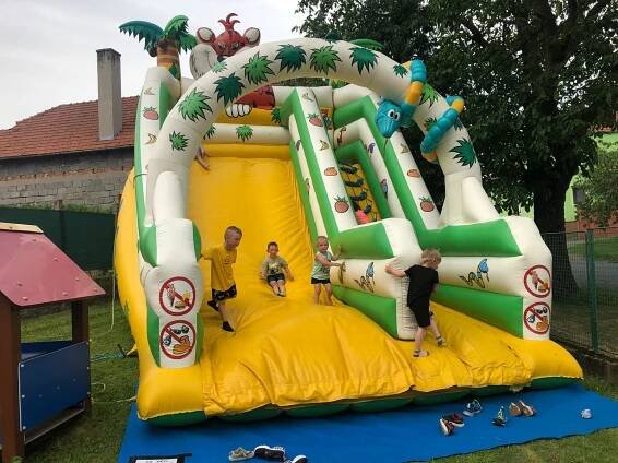 Zahradní slavnost | Základní škola a mateřská škola Myslejovice