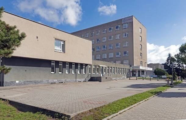 Poliklinika | Objekty | Královéhradecký architektonický manuál