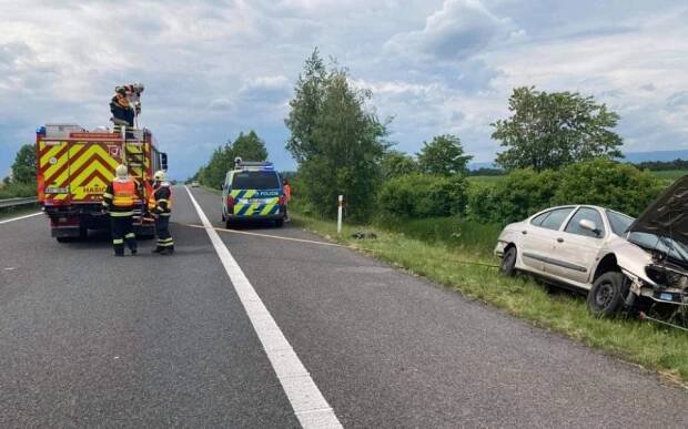 Aktuálně: Vážná dopravní nehoda u Trianglu, zasahuje i vrtulník
