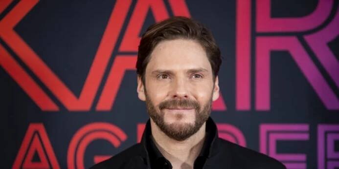 Německo-španělský herec Daniel Brühl přijal pozvánku na letošní KVIFF.