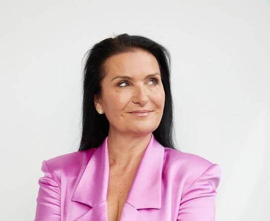Michaela Bakala pro Vogue Leaders o rodinné filantropii | Bakala Foundation