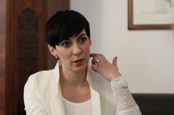 Pekarová Adamová balí kufry na Tchaj-wan. K nelibosti Číny vyrazí s početnou delegací