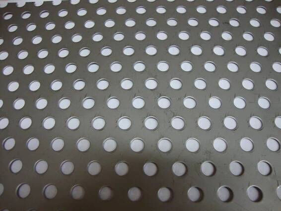 DĚROVANÝ PLECH Rv 8-16 NEREZ – 1,0/1000×1660 mm