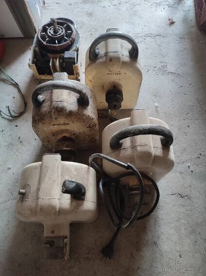 Robot UKS, elektromotor s převodovkou 220 V - Frýdek - Místek