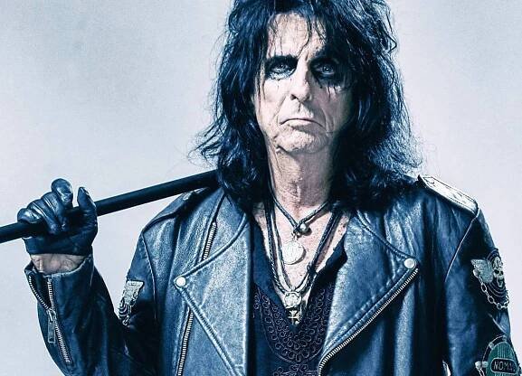 RECENZE: Alice Cooper vrací lesk rodnému Detroitu