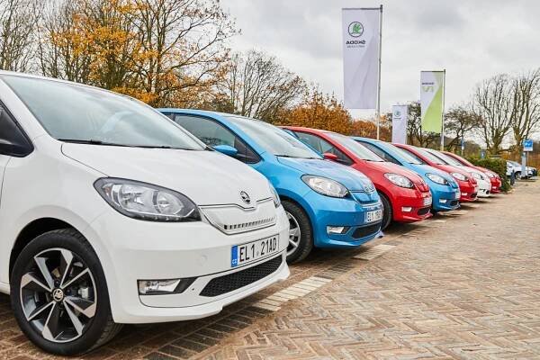 První čistě elektrická Škoda je naprosto geniální auto do města. Pochopíte, až se s ním vrhnete do ulic