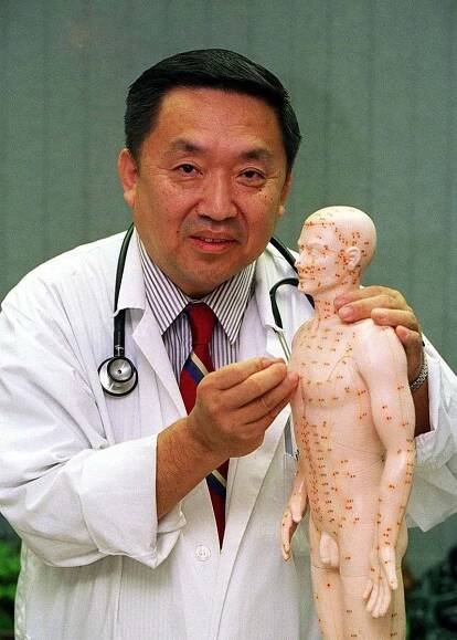 Portrait of Dr. Steven K. H. Aung, a pioneer in the integration of western, traditional Chinese and complementary medicine.