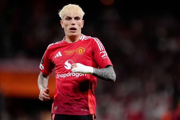 Alejandro Garnacho of Manchester United in a red jersey.