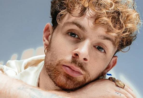 Tom Grennan prichádza s novou energickou skladbou Remind me