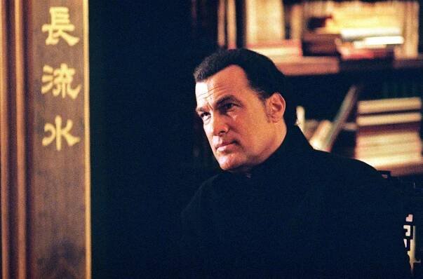 Země krvavého slunce - Z filmu - Steven Seagal