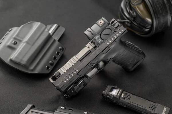Pistole CZ P-10 C PORTED / ráže 9×19 CZUB®