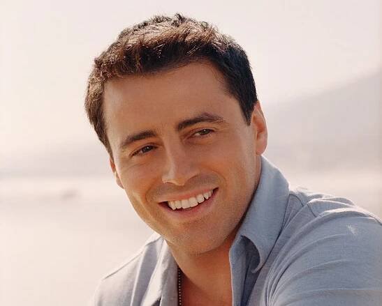 Fešák Joey ze seriálu Přátelé je minulostí. Matt LeBlanc je dnes pupkatý prošedivělý fotřík