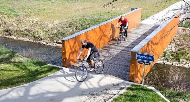Cyklisty čeká internetový průvodce krajem. Ukáže jim trasu i ubytování