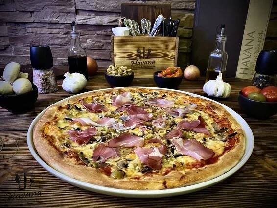 pizza-prosciutto-havana-pizzeria-restauracia -