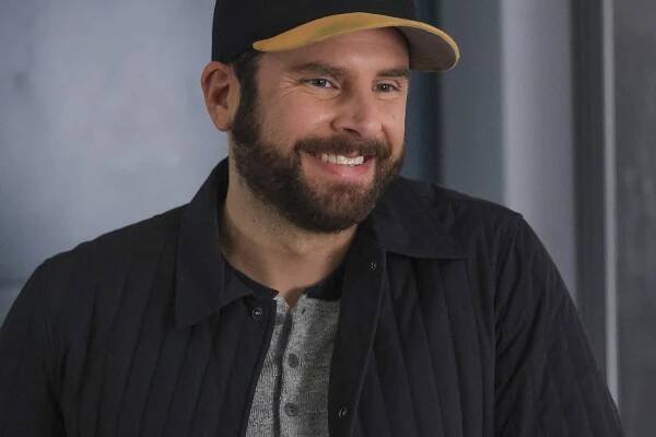 A Million Little Things - The Price of Admission - Z filmu - James Roday Rodriguez