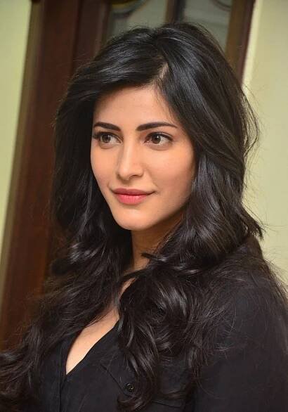 Shruti Haasan Latest Hair Style Images