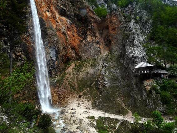 Túra: Logarska dolina – vodopád Rinka a Okrešelj | HIKING.SK