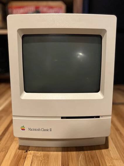 » Apple