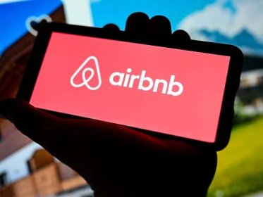 Airbnb host's $2,400 refund saga over neighborhood mouse made him money