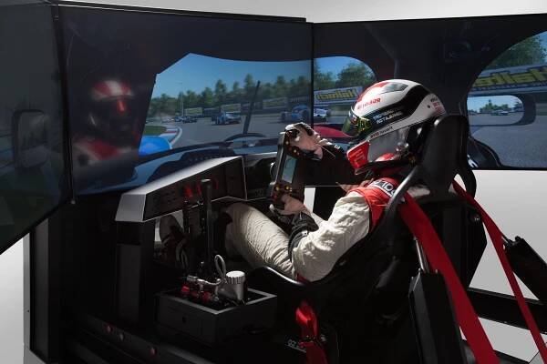 Profesionální simulátor Formule 1 - Zážitky.cz