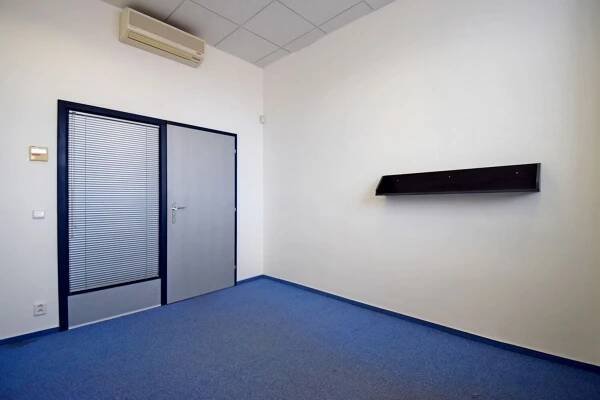 1 kancelář s příslušenstvím 12 m2, Praha 9 - Hloubětín, obrázek č.8