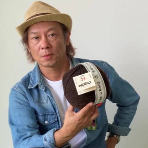 Interview with Takuo Noro, Director of Production, shows us what's new at Noro 2021 and talks about the quality standards at the Japanese yarn manufacturer Noro with Katrin Walter. Photo: Eisaku Noro & Co. Ltd for Noromaniac