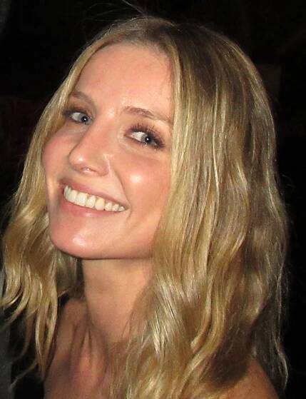 Annabelle Wallis - Wikipedia