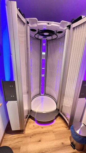 Luxura V8