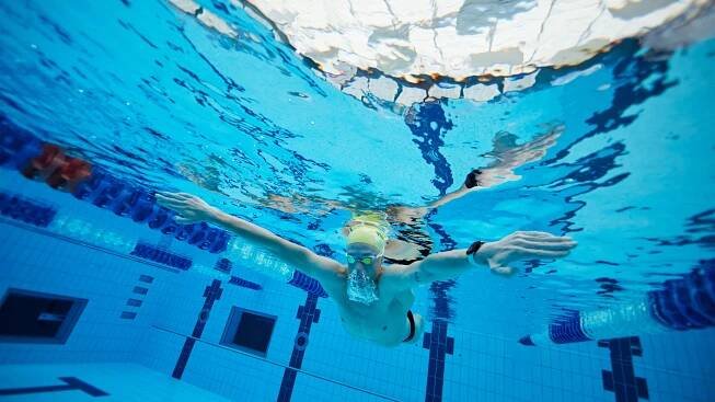 Apple_swimming-feature_Stubblety-Cook