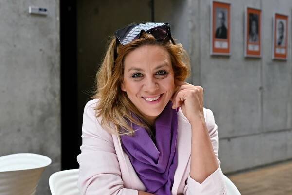 Probírat se písničkami z posledních 20 let je terapie, říká zpěvačka Langerová