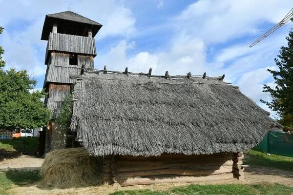 Archeoskanzen v Modré