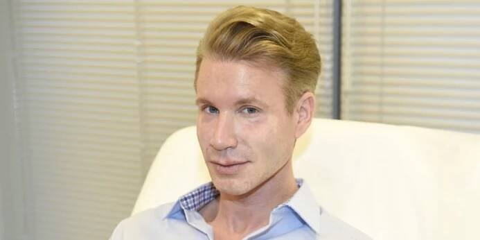 Paulat se proto rozhodl využít moderní medicíny a umělého oplodnění.