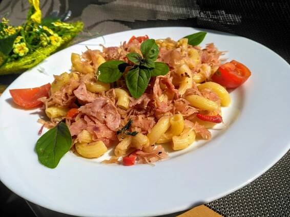 Rychlý oběd (večeře), těstoviny se zelím a slaninou