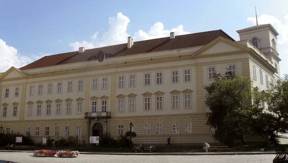 Regionální muzeum na zámku Teplice | Muzea a historie Teplice | NaVylet.cz