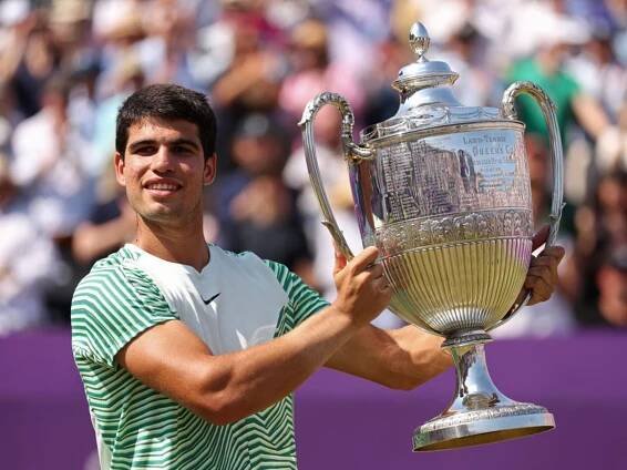 Watch out, Wimbledon: Carlos Alcaraz is a contender for Novak Djokovic’s throne