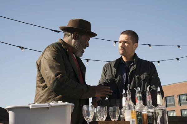 The Village - In Your Bones - Z filmu - Frankie Faison, Warren Christie