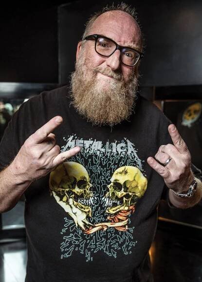 Brian Posehn in a Metallica shirt