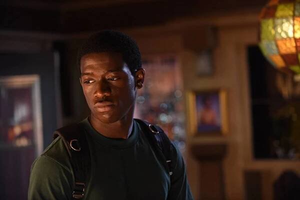 Sněží! - Série 1 - Ať to lítá - Z filmu - Damson Idris